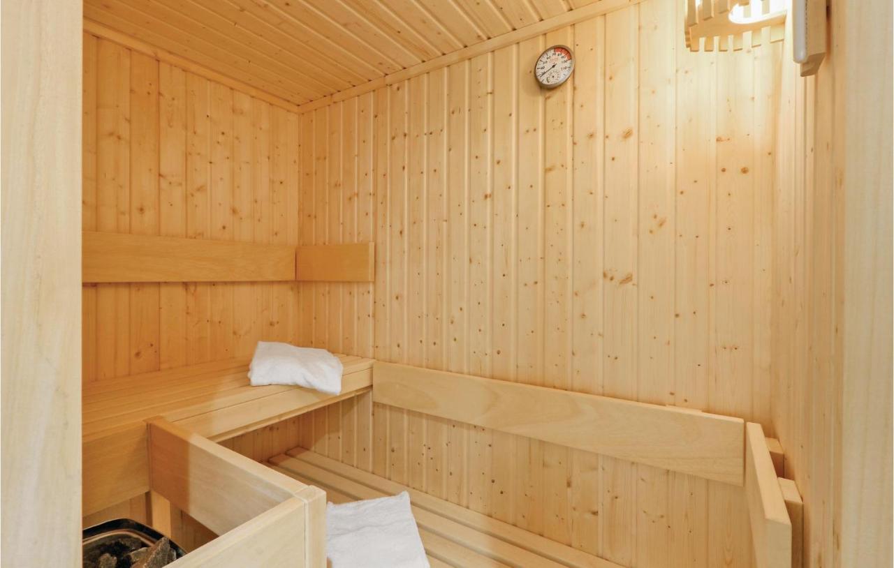 Cozy Apartment In Luebeck Travemuende With Sauna 외부 사진